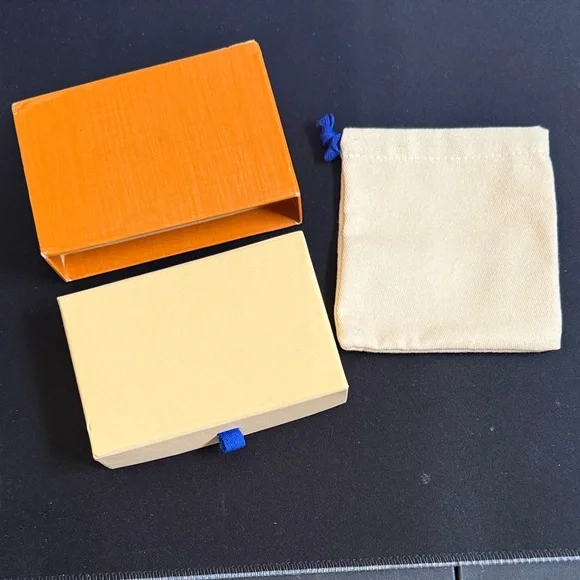 Louis Vuitton Vibrant Orange Box with Blue Tab - Picture 3 of 3